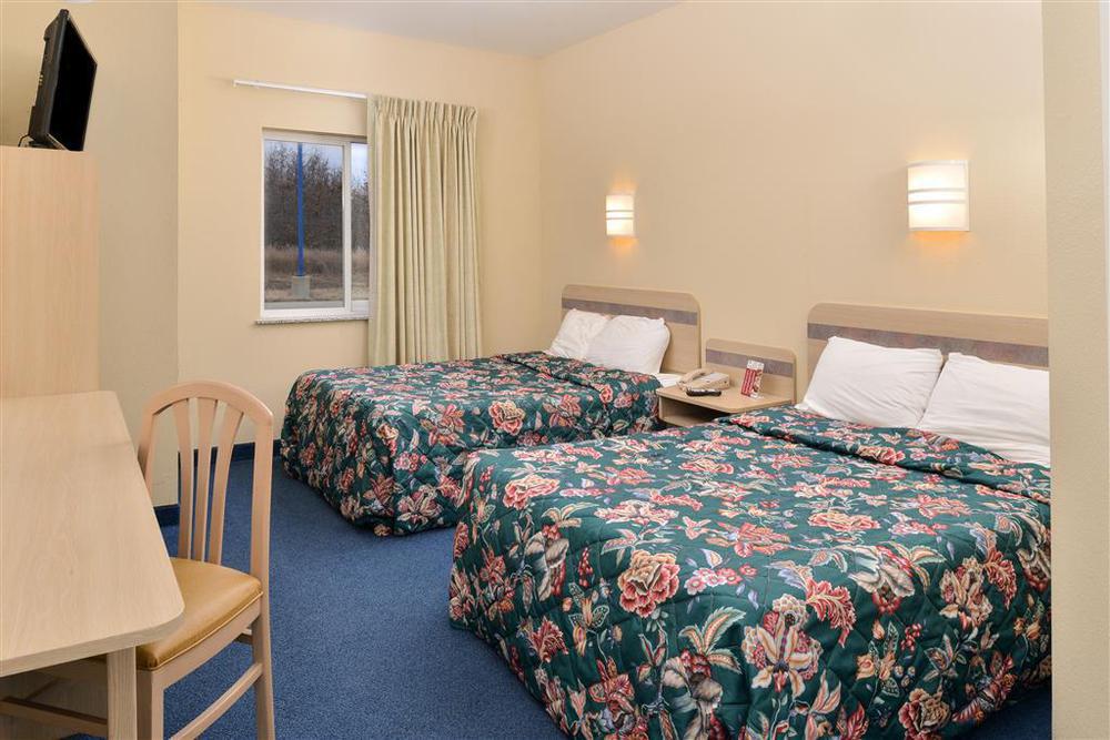 Baymont By Wyndham Kingdom City 部屋 写真